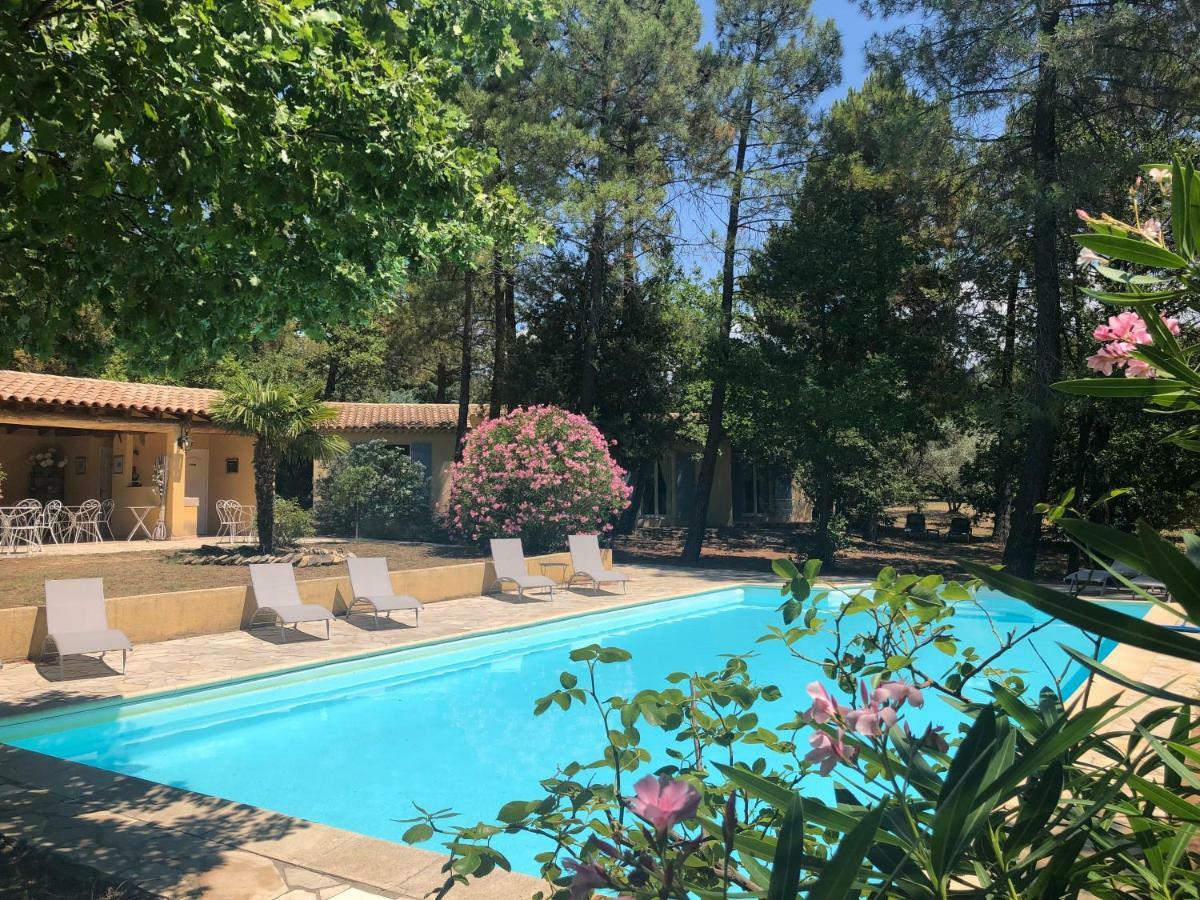 Le Clos Des Cigales 4*